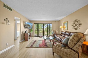 Smart TV - Island Escape at La Puerta 4-231 St Pete 2nd Floor Condo (Isla Del Sol)