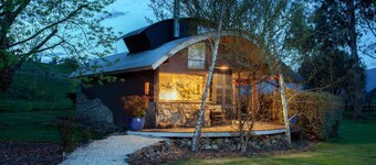 Dreamers Honeymoon Spa Chalet- Mt Beauty