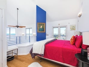 3 bedrooms, WiFi, bed sheets - Ocean Front Beach House. Come and Enjoy The Sand, Sea, and Sun (Galveston)