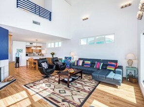 Smart TV, fireplace, DVD player, books