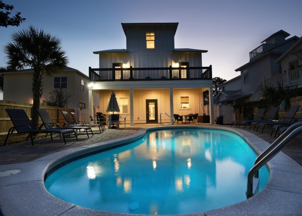 Photo 38 of Crystal Gem with Pool and Beach Chair Setup