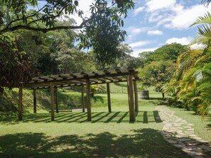 Property grounds - MINI HOTEL SPACE HARMONY | HEATED POOL | GAMES ROOM | WIFI  (Campo Limpo Paulista)