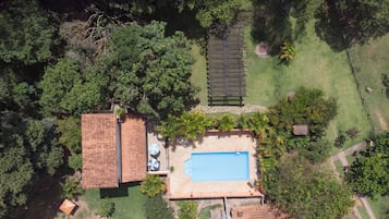 Piscina externa, piscina aquecida