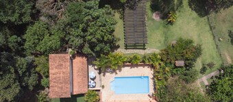 MINI HOTEL SPACE HARMONY | HEATED POOL | GAMES ROOM | WIFI