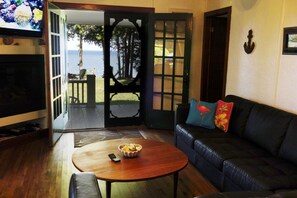 Smart TV, fireplace, stereo