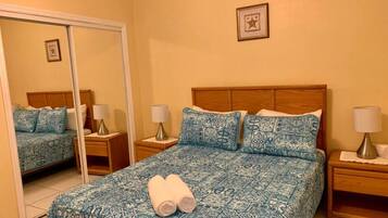 2 bedrooms, desk, iron/ironing board, travel cot