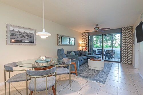 * 2019 Neues Hauptschlafzimmer * Bonita Bay, Gated w / Private Beach