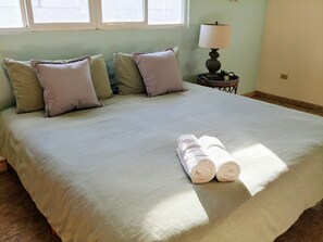 3 Schlafzimmer, Schreibtisch, kostenloses WLAN, Bettwäsche