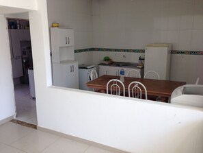 独立别墅, 无烟房 | 私人厨房 | 冰箱、烤箱、炉灶、厨具/餐具