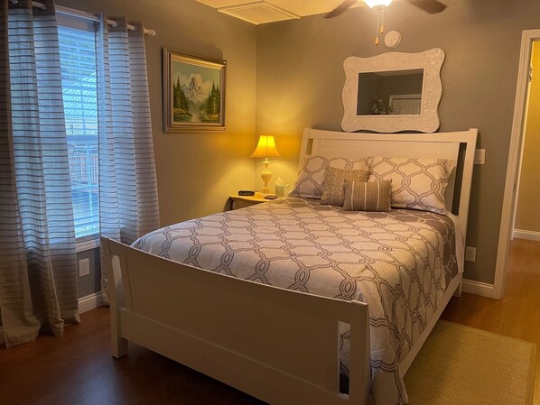 2 bedrooms, iron/ironing board, travel cot, free WiFi