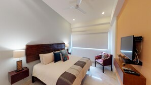 3 bedrooms, iron/ironing board, Internet - Penthouse in Rivera Molino One Block from the Beach 3BD Penthouse for rent in Ol (Puerto Vallarta)