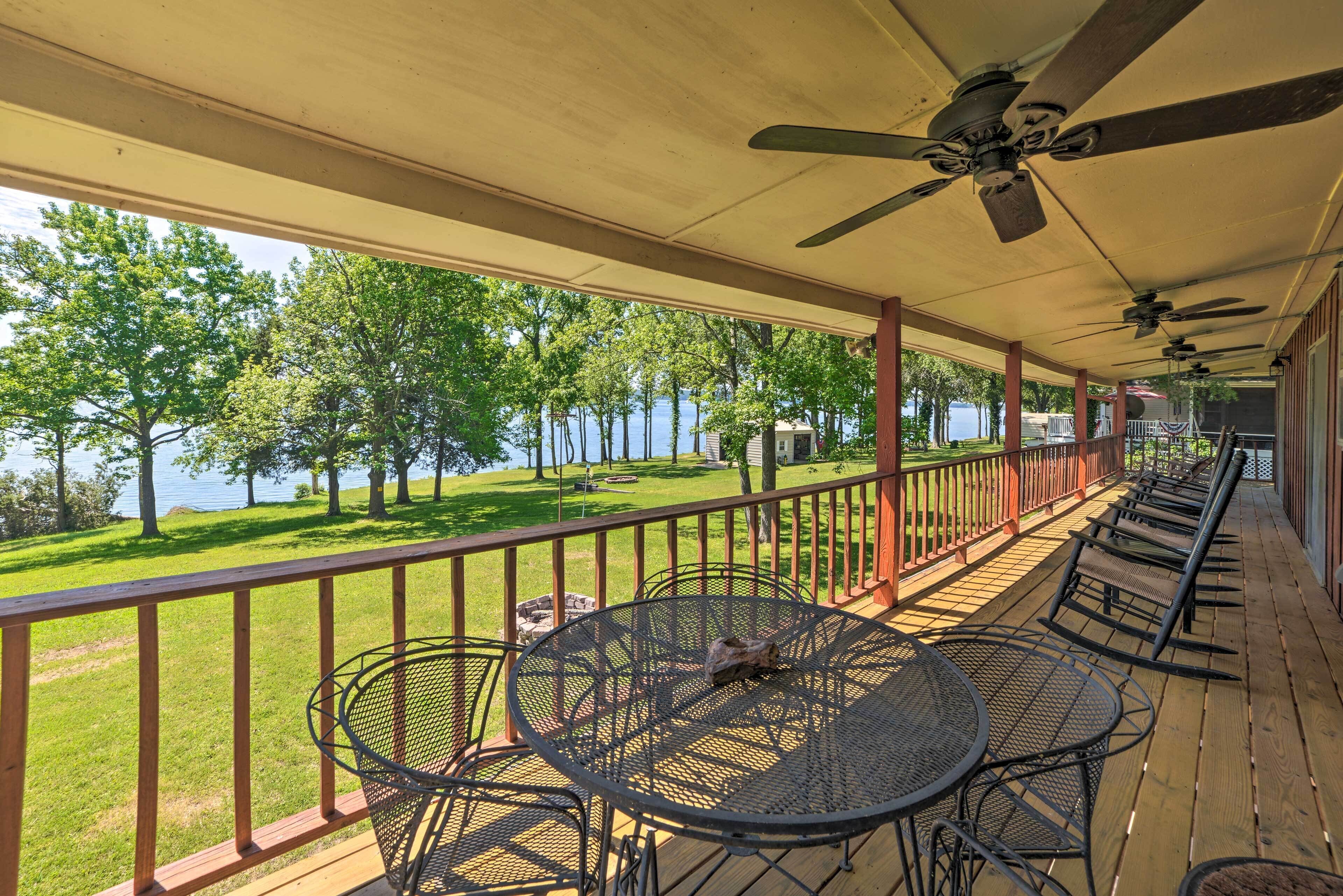 Waterfront Tennessee Home on Kentucky Lake w/ Deck