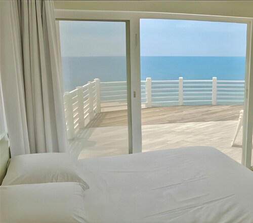 SOUND FRONT / Kite-in/out Direct Beachfront Access Sunsets Best Kiteboard Spot