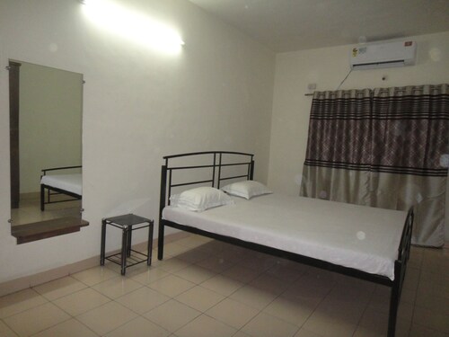 2BHK Fully Furnished AC Flat in Koregaon Park, Pune