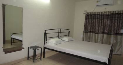 2BHK Fully Furnished AC Flat in Koregaon Park, Pune