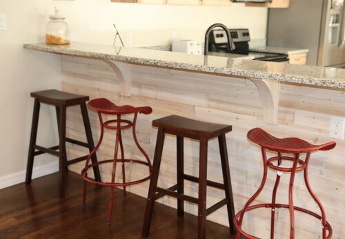 Sleeps up to 12 -Large Belleview Home on 10 Acres- NON Smokers ONLY