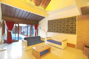 Vila Keluarga | Ruang keluarga | Televisi layar datar 42-inci dengan saluran TV kabel dan TV LED