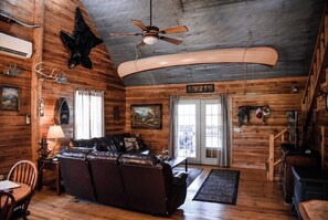 Smart TV, lettore DVD, libri