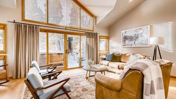 Smart TV, fireplace, DVD player