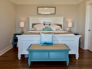 3 bedrooms, desk, iron/ironing board, travel crib - Right On the Beach! Oceanfront, 2 Master Bedrooms,  Minutes from Galveston (Freeport)
