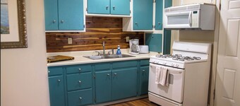 Enjoy an "Old Florida" property close to downtown.