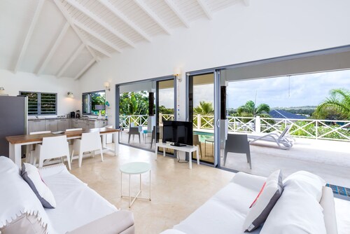 Schöne moderne Villa, privater Pool, Wohnanlage, monatliche Preise verfügbar!