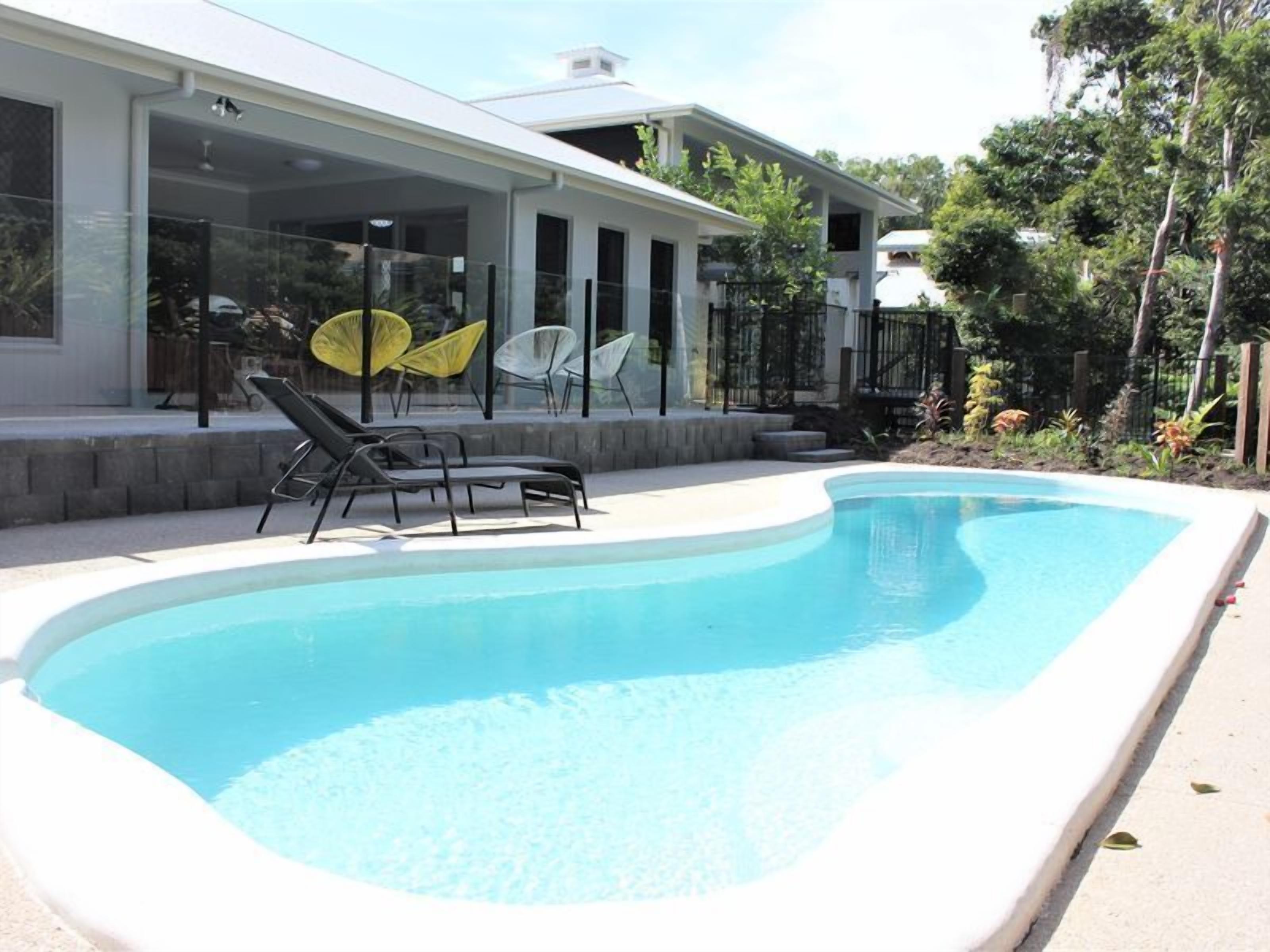 Perfect House for 2 families with 2 ensuite master bedrooms and bathrooms