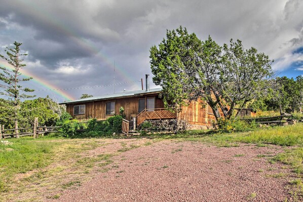 Exterior - Peaceful Ranch Cabin, 3 Mi to Becker Lake! (Springerville)