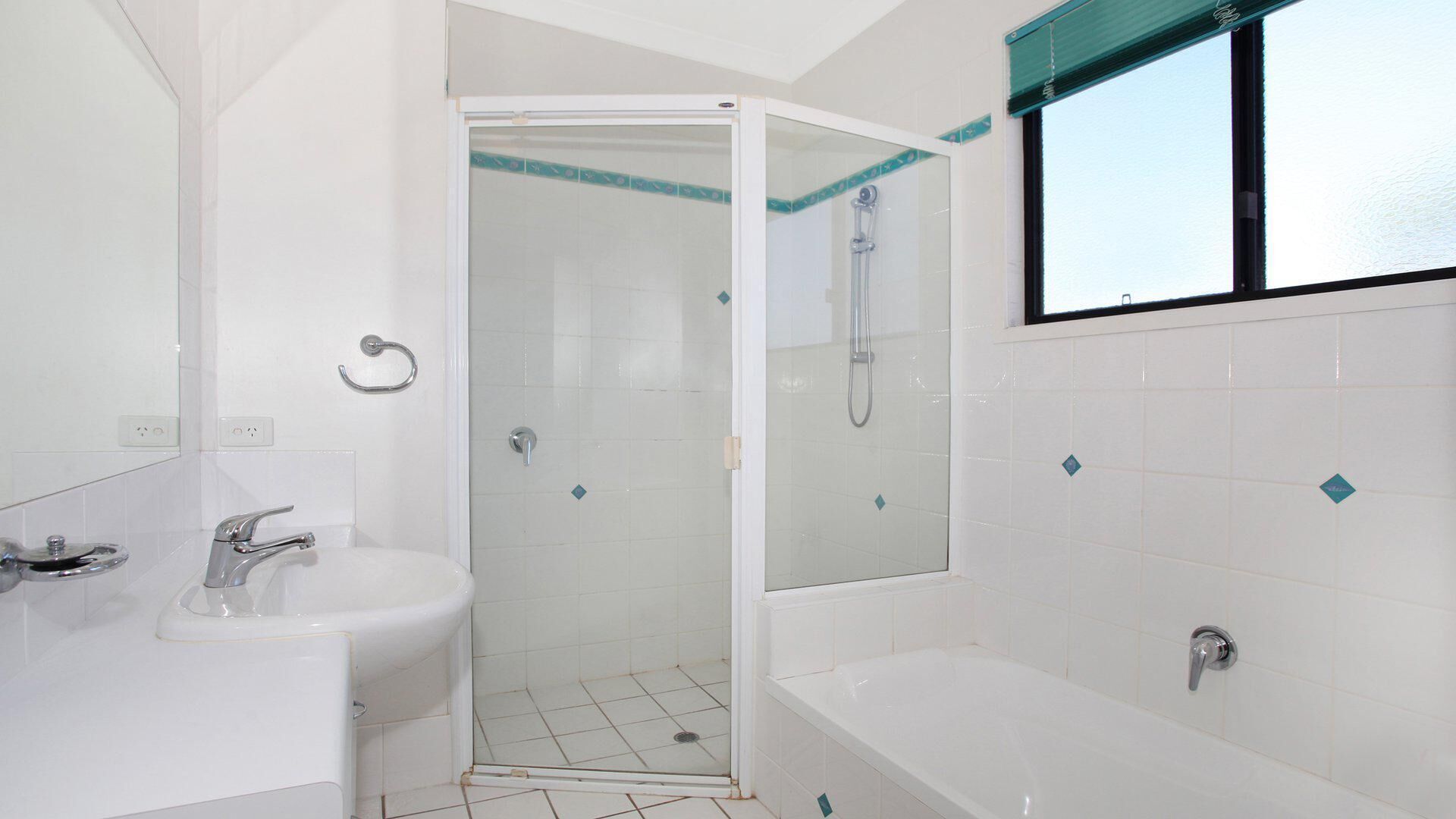 Tarcoola 41 home by the beach — image 23