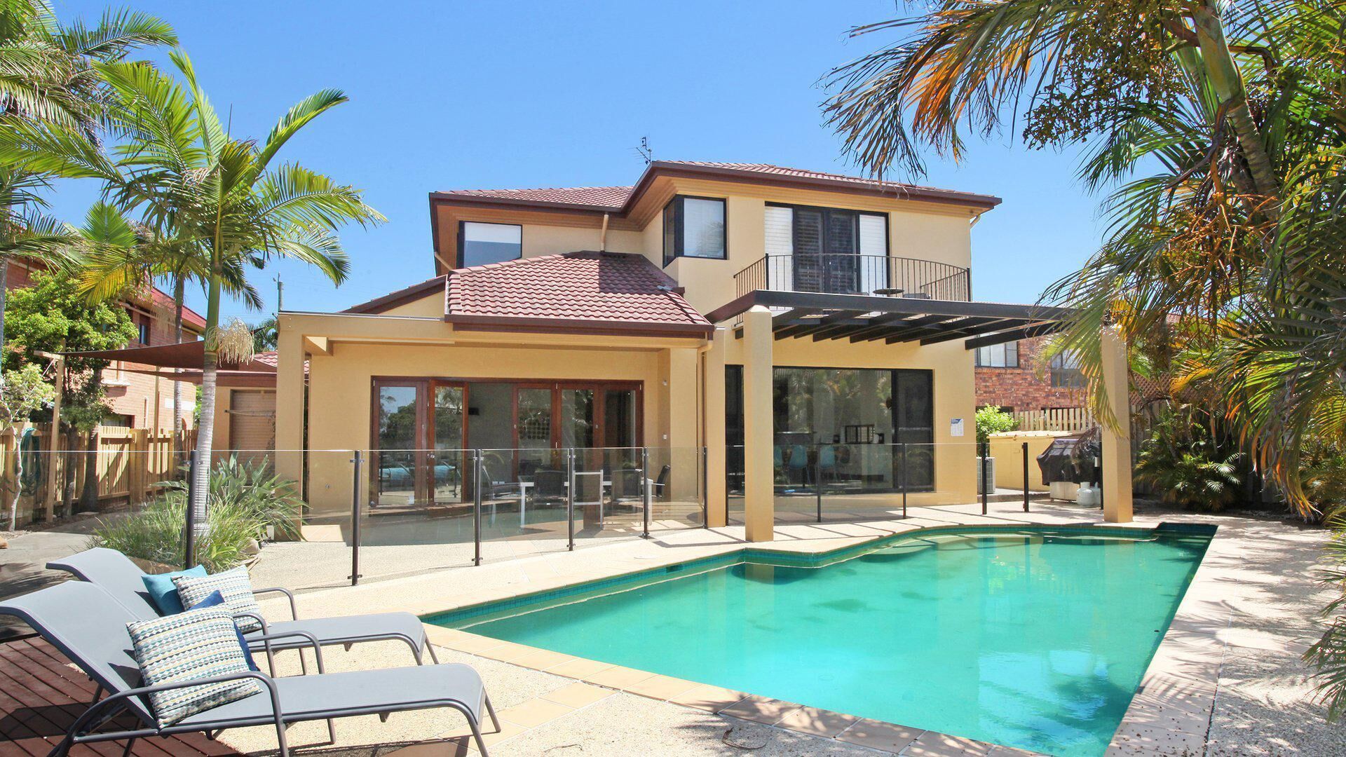 Tarcoola 41 - Five Bedroom Mooloolaba Canal Home with Foxtel + Wifi + Aircon and BBQ