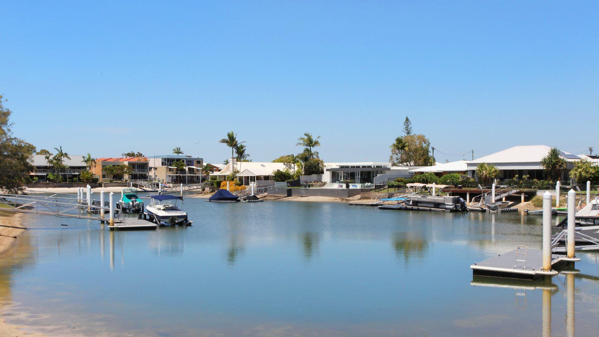 Tarcoola 41 home by the beach — image 25