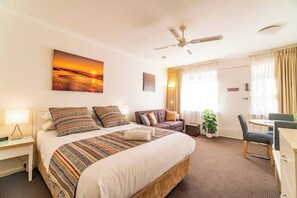 Iron/ironing board, WiFi, bed sheets
