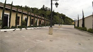 Parking - Beautiful Antigua Villa AN019 (Antigua Guatemala)