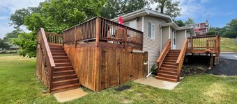 Sunset Cottage on Lake Pistakee