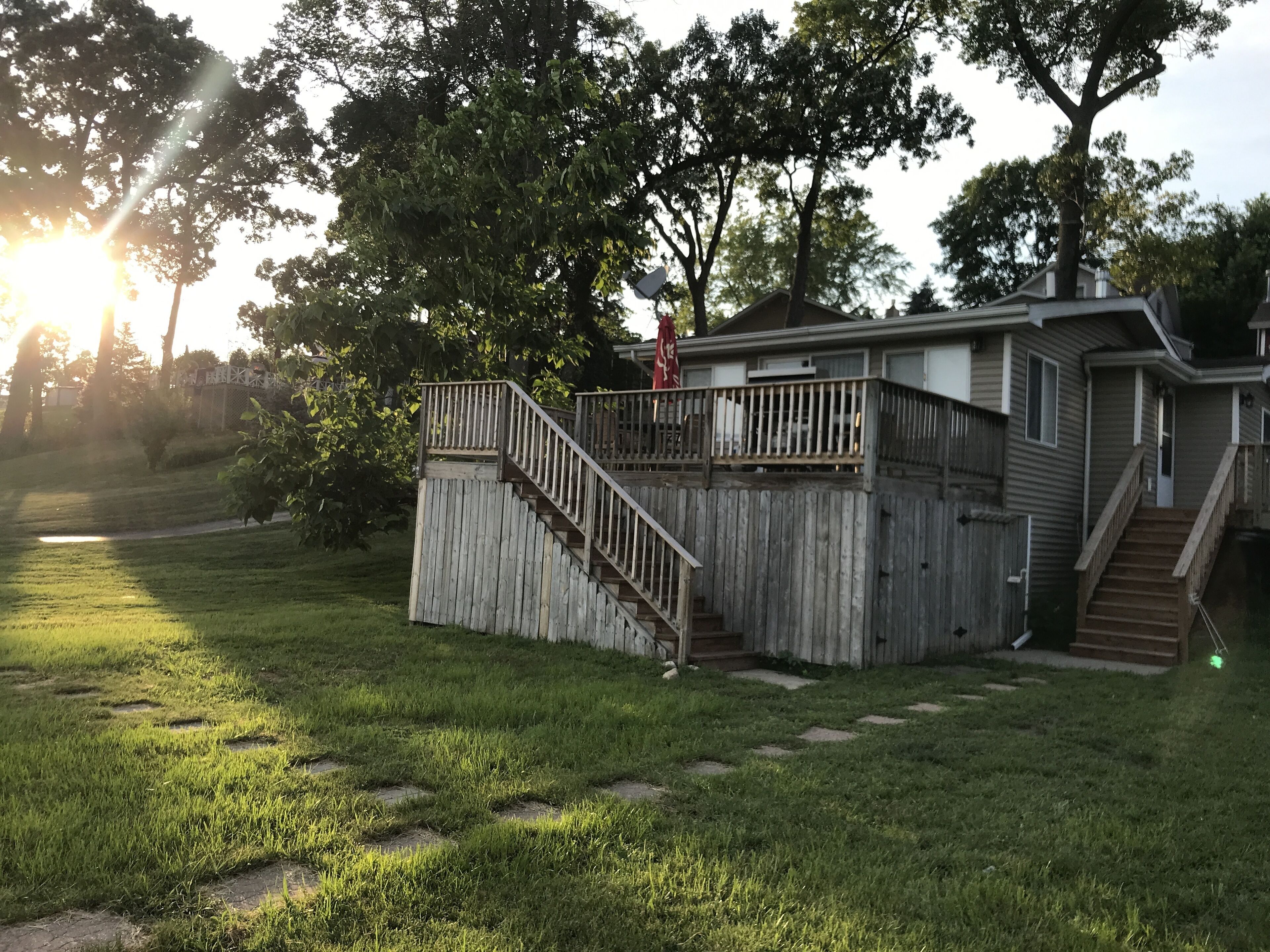 Sunset Cottage on Lake Pistakee