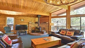 TV, fireplace, DVD player