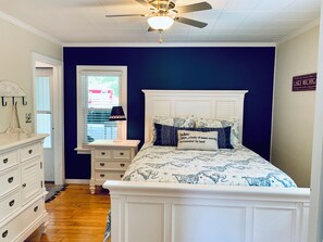 1 chambre, fer et planche à repasser, accès au Wi-Fi (inclus)