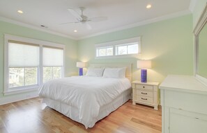 6 bedrooms, iron/ironing board, free WiFi, bed sheets