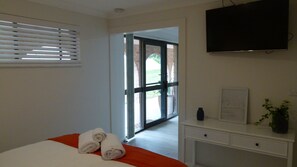 1 chambre, fer et planche à repasser, Wi-Fi gratuit, draps fournis