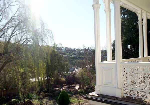 Property grounds - Toogooloowa to Davey 5 (Hobart)