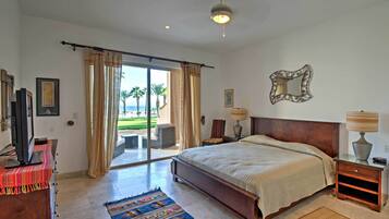 2 bedrooms, iron/ironing board, travel crib, internet