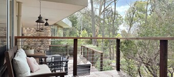 Deckhaus Hepburn Retreat