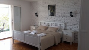 1 bedroom, free WiFi, bed sheets