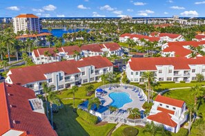 Exterior - Isla Del Sol 2BR Corner Condo w/ Golf Views (Isla Del Sol)