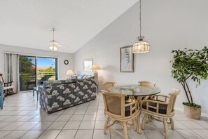 Interior - Isla Del Sol 2BR Corner Condo w/ Golf Views (Isla Del Sol)