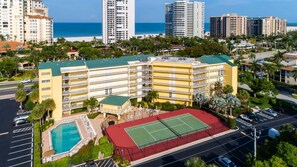 Exterior - 1BR Marco Island condo with heated pool, WiFi, and full kitchen. (Marco Island)