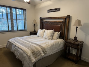 5 bedrooms, iron/ironing board, free WiFi, bed sheets