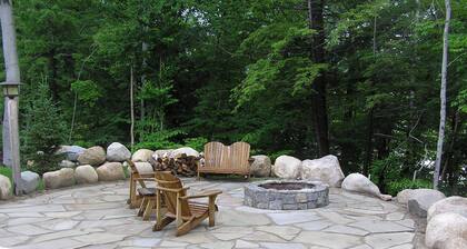 Luxury Condo Loon Mtn Steps Away to Ski Lifts Backs up to Pemi River in Lincoln
