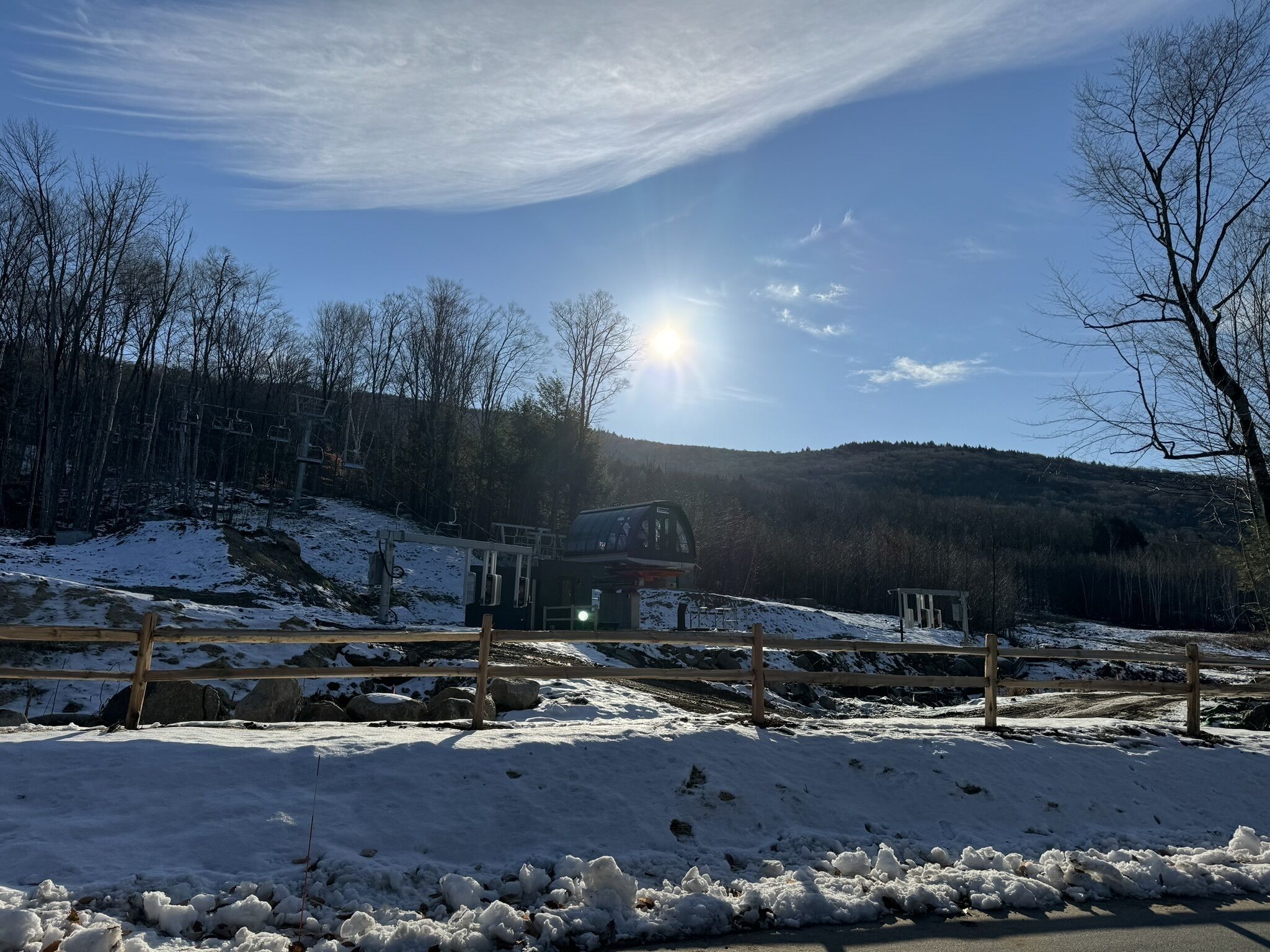 Luxury Condo Loon Mtn Steps Away to Ski Lifts Backs up to Pemi River in Lincoln 