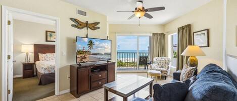 2 bedrooms, desk, iron/ironing board, WiFi